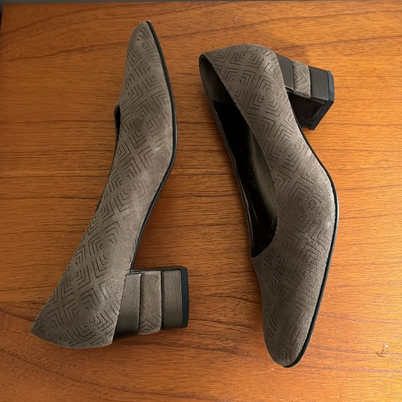 SALVATORE FERRAGAMO Suede Brown Leather Square Toe Pumps - Picture 4 of 9